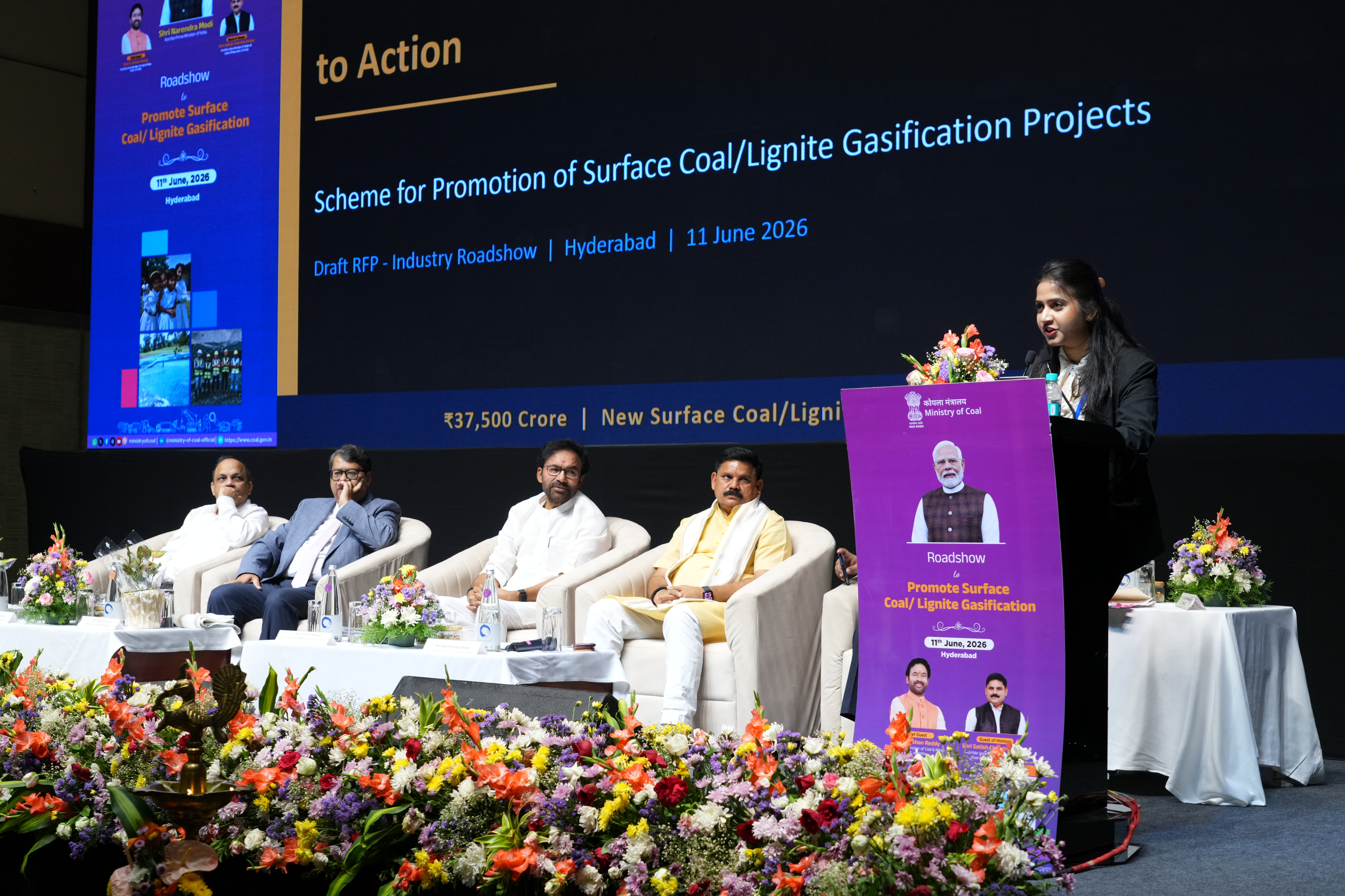 Hon’ble Union Minister of Coal & Mines, Shri G. Kishan Reddy, and Hon’ble Minister of State of Coal & Mines, Shri Satish Chandra Dubey, along with senior officials of the ministry, are listening to a presentation. 